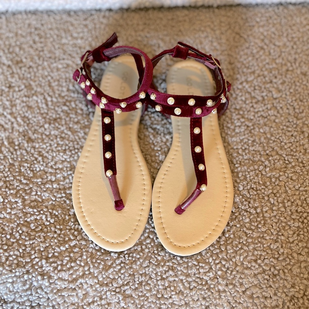 Women’s Goldtoe Pearl studded Sandals